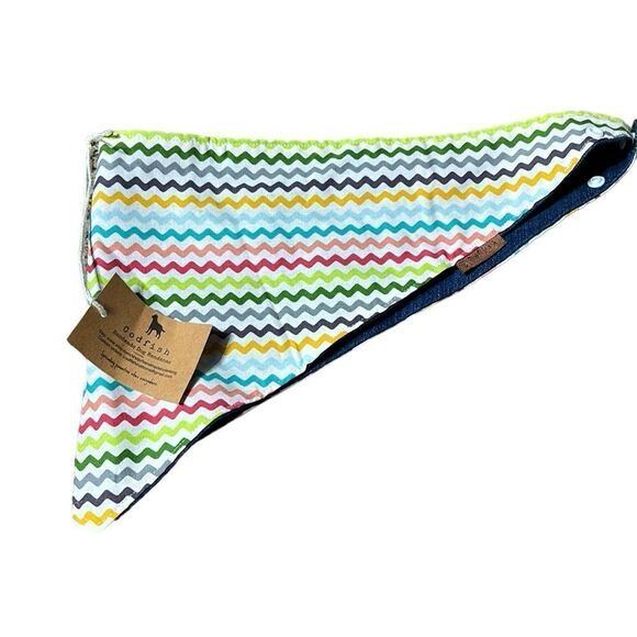 Codfish handmade dog bandana chambray/chevron ish colorful snap button new - Picture 1 of 3